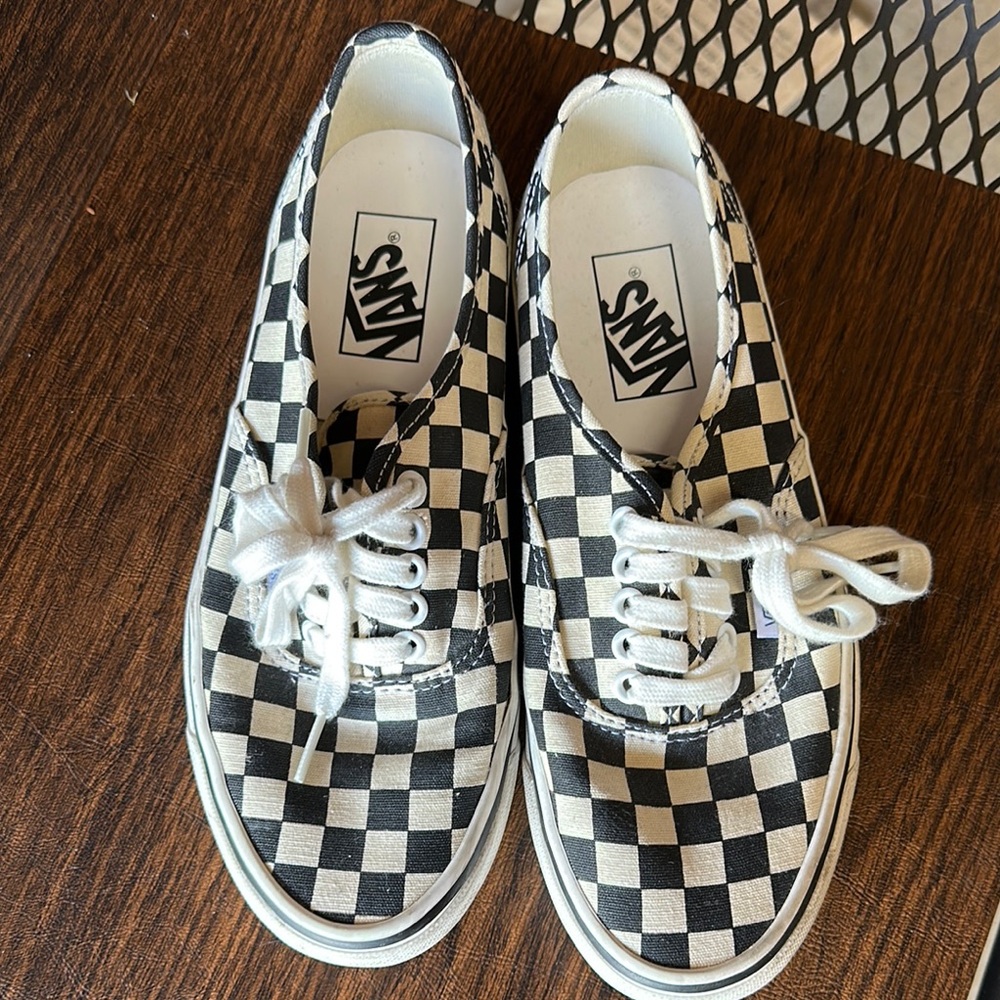 Vans Black and White Checkered Shoes women’s 8.5